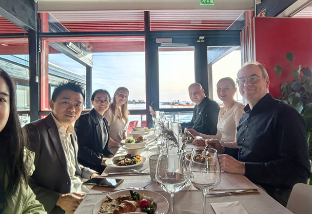 Business meeting with Baiwei customers