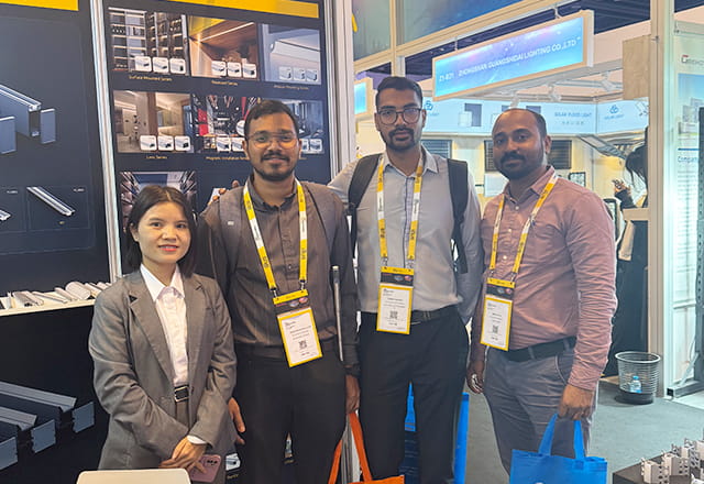 Business meeting with Baiwei customers